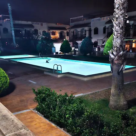 Appartement Vista Nova: Urbanizacion Con Piscina Torrevieja