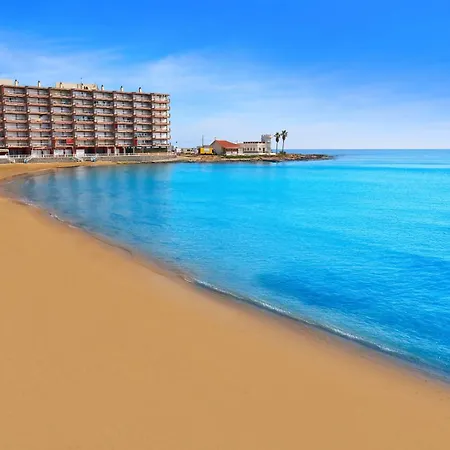 Vista Nova: Urbanizacion Con Piscina