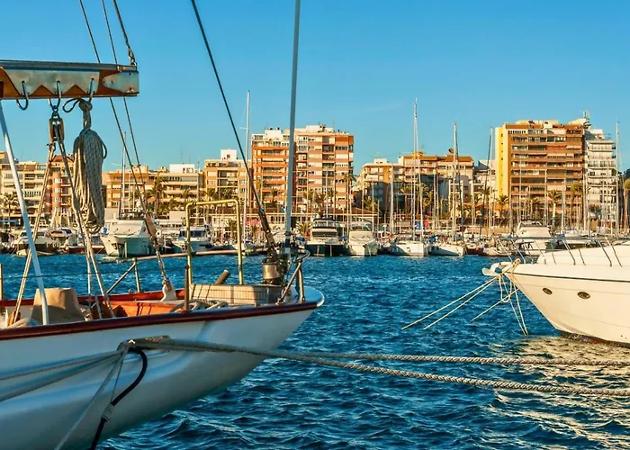 Apartment Vista Nova: Urbanizacion Con Piscina