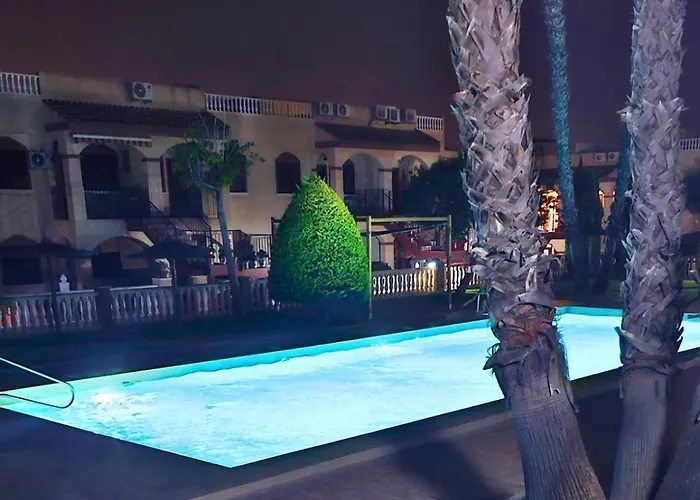 Vista Nova: Urbanizacion Con Piscina Apartment